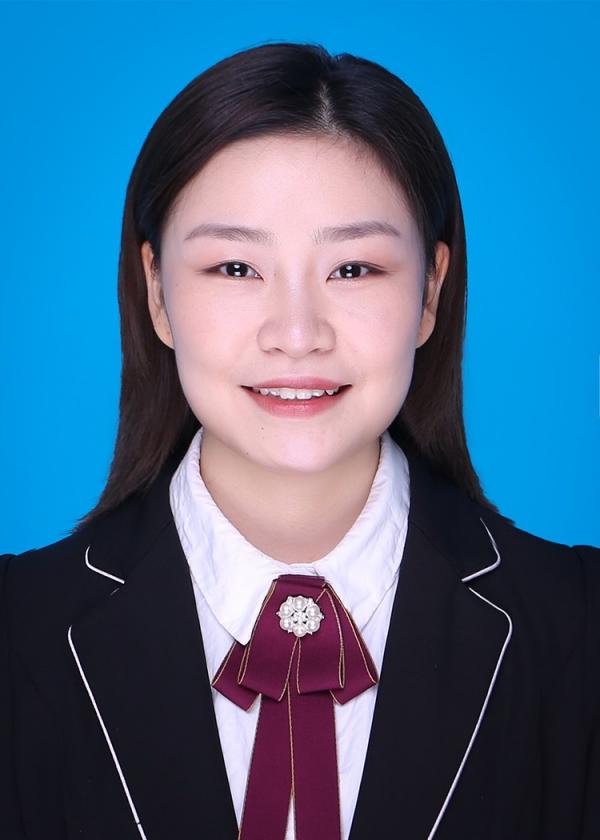 IMG_7696-杨雪琦 会计.jpg