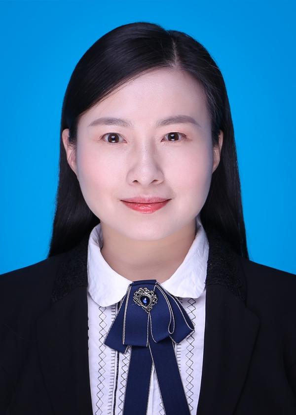 IMG_7743-蔡离离 市场营销.jpg